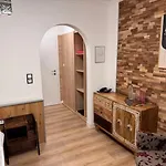 Almrausch فندق