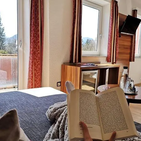 Almrausch Hotel 3*